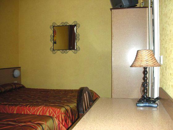 Hotel Douglas Puteaux Oda fotoğraf