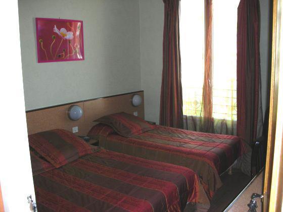 Hotel Douglas Puteaux Oda fotoğraf