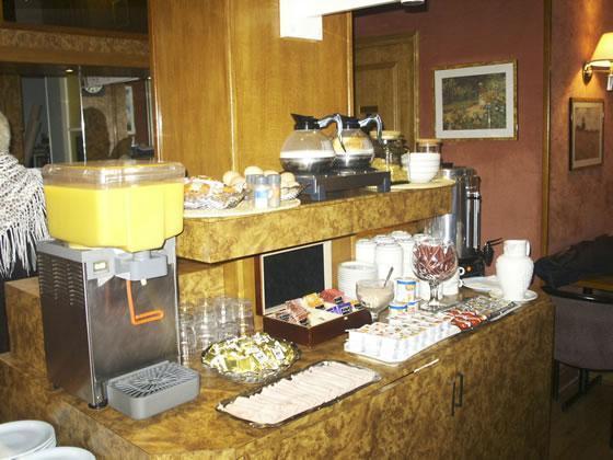 Hotel Douglas Puteaux Restoran fotoğraf
