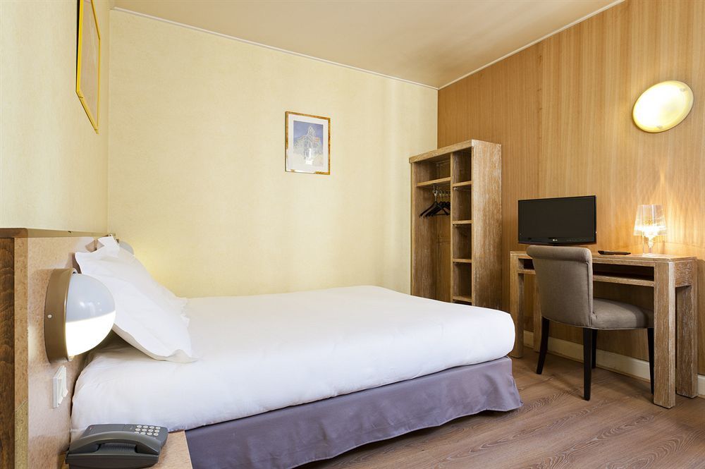 Hotel Douglas Puteaux Dış mekan fotoğraf